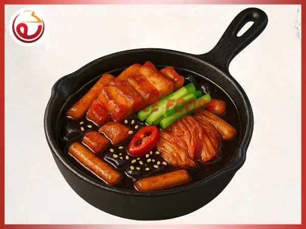 Món thịt kho tàu làm từ ba rọi heo