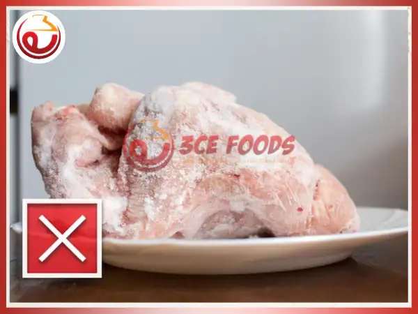Sai lầm rã đông thịt ở nhiệt độ phòng